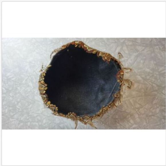 *Vintage 40s 50s Handmade Pheasant Breast Pill Box